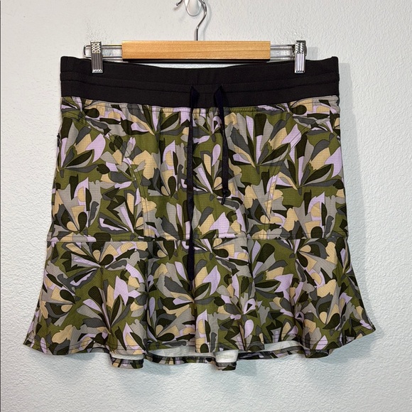 Title‎ Nine Floral Camouflage Skirt - Picture 1 of 9